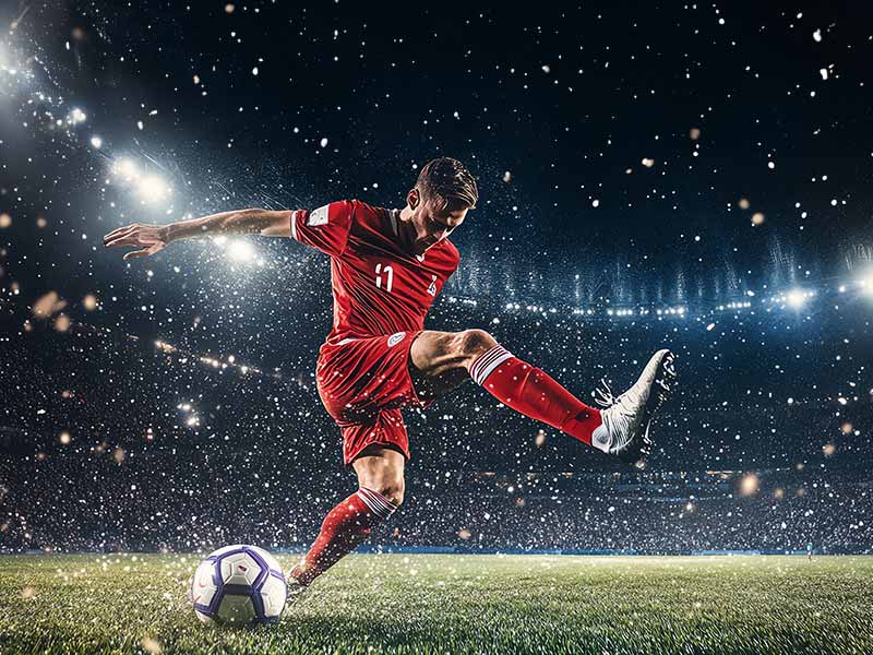 打破僵局！埃尔切球员解围不远，吕迪格不停球抽射破门